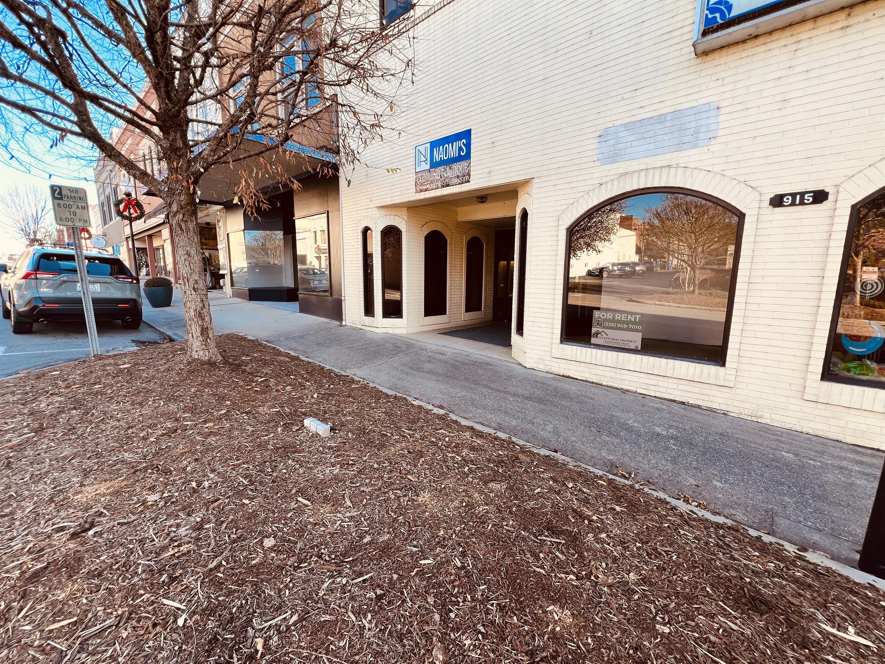 915 Main Street