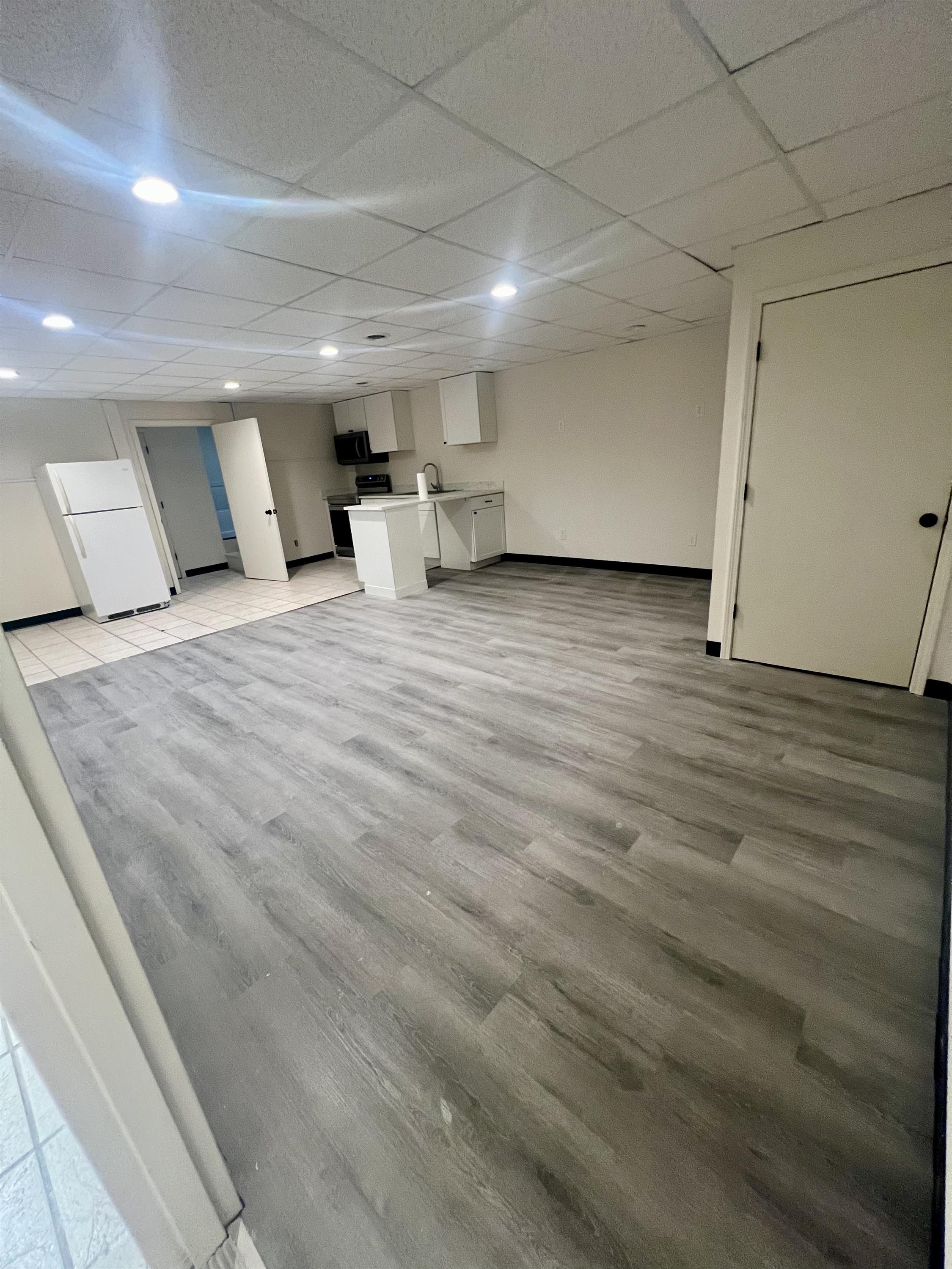 915 Main Street - 305